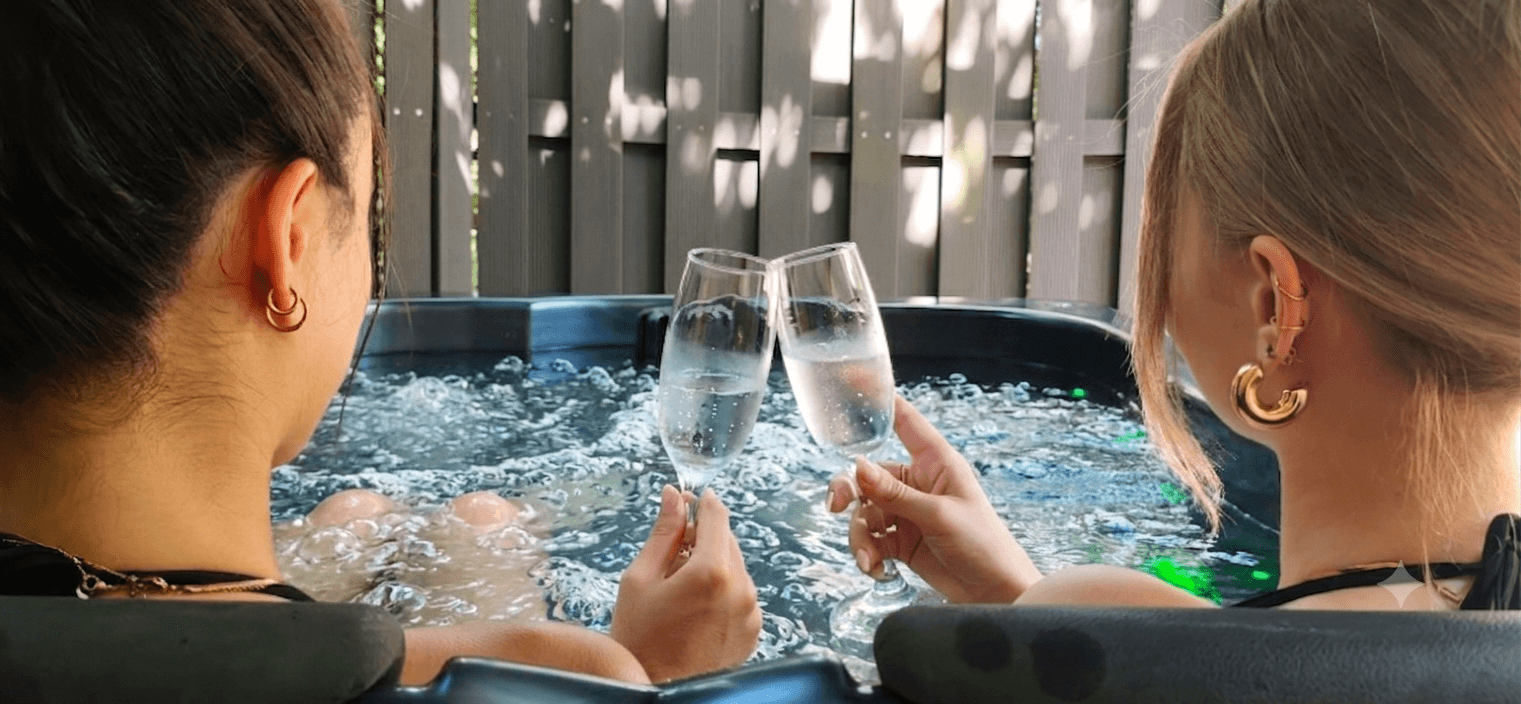 Whirlpool im privaten Außenbereich